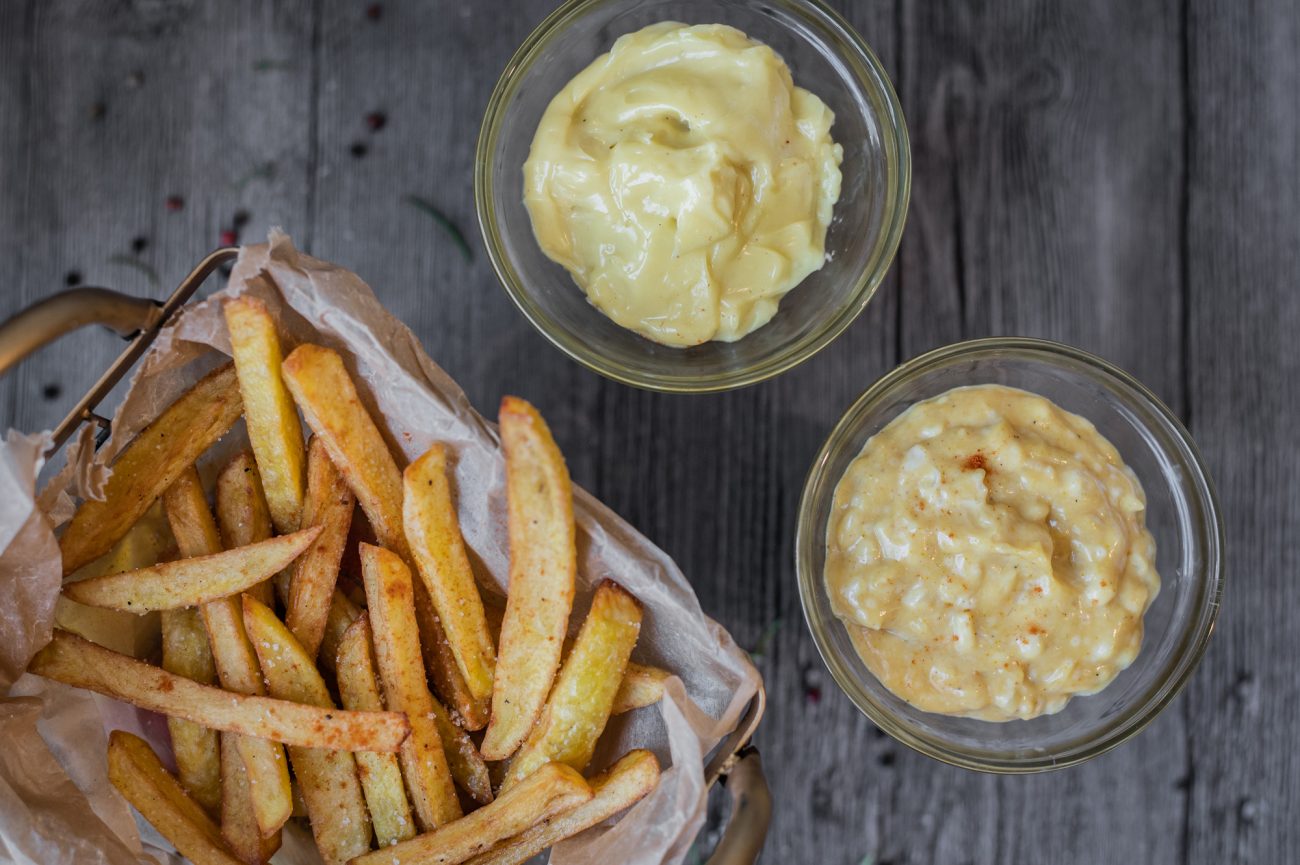 Selbst gemachte Pommes mit Joppiesoße