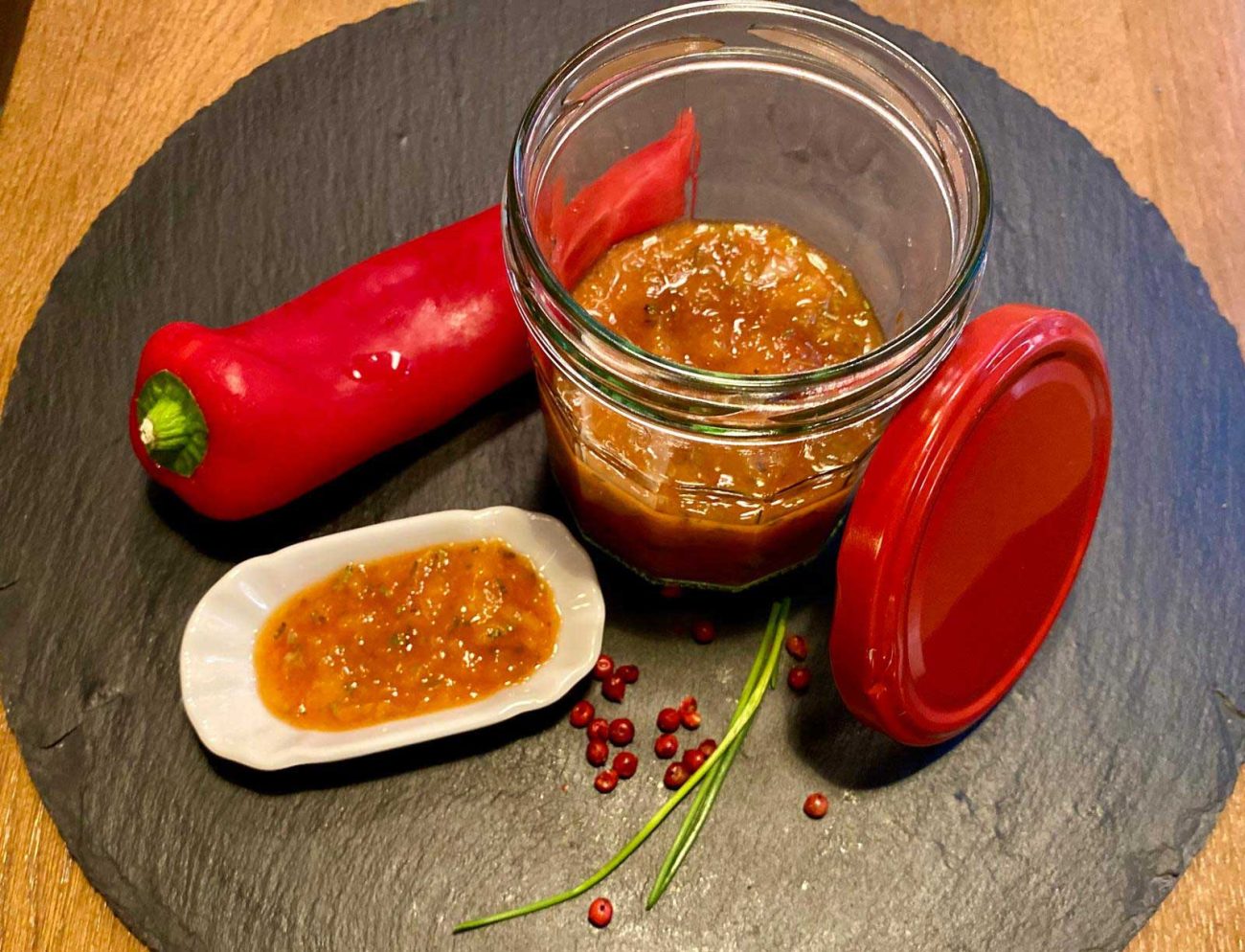 Perfekt für Gegrilltes: Paprika-Ketchup